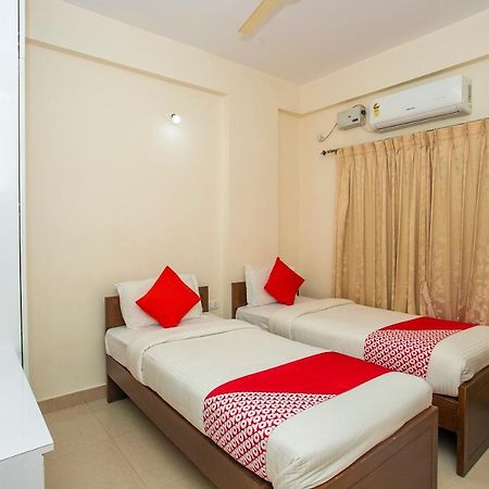 Готель Oyo 4797 Lulu Hospitality Yelahanka Екстер'єр фото