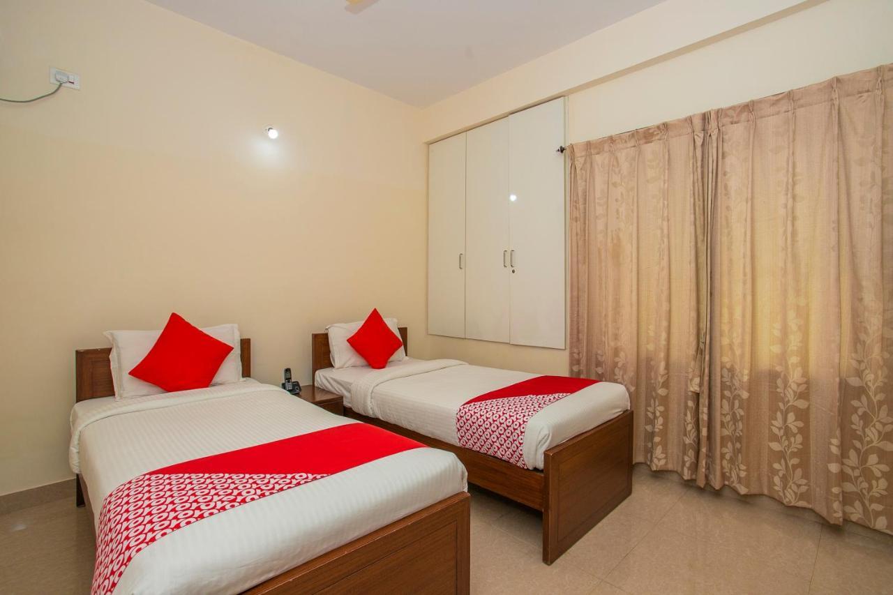 Готель Oyo 4797 Lulu Hospitality Yelahanka Екстер'єр фото