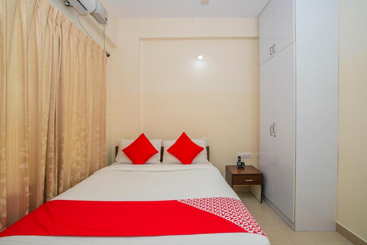 Готель Oyo 4797 Lulu Hospitality Yelahanka Екстер'єр фото