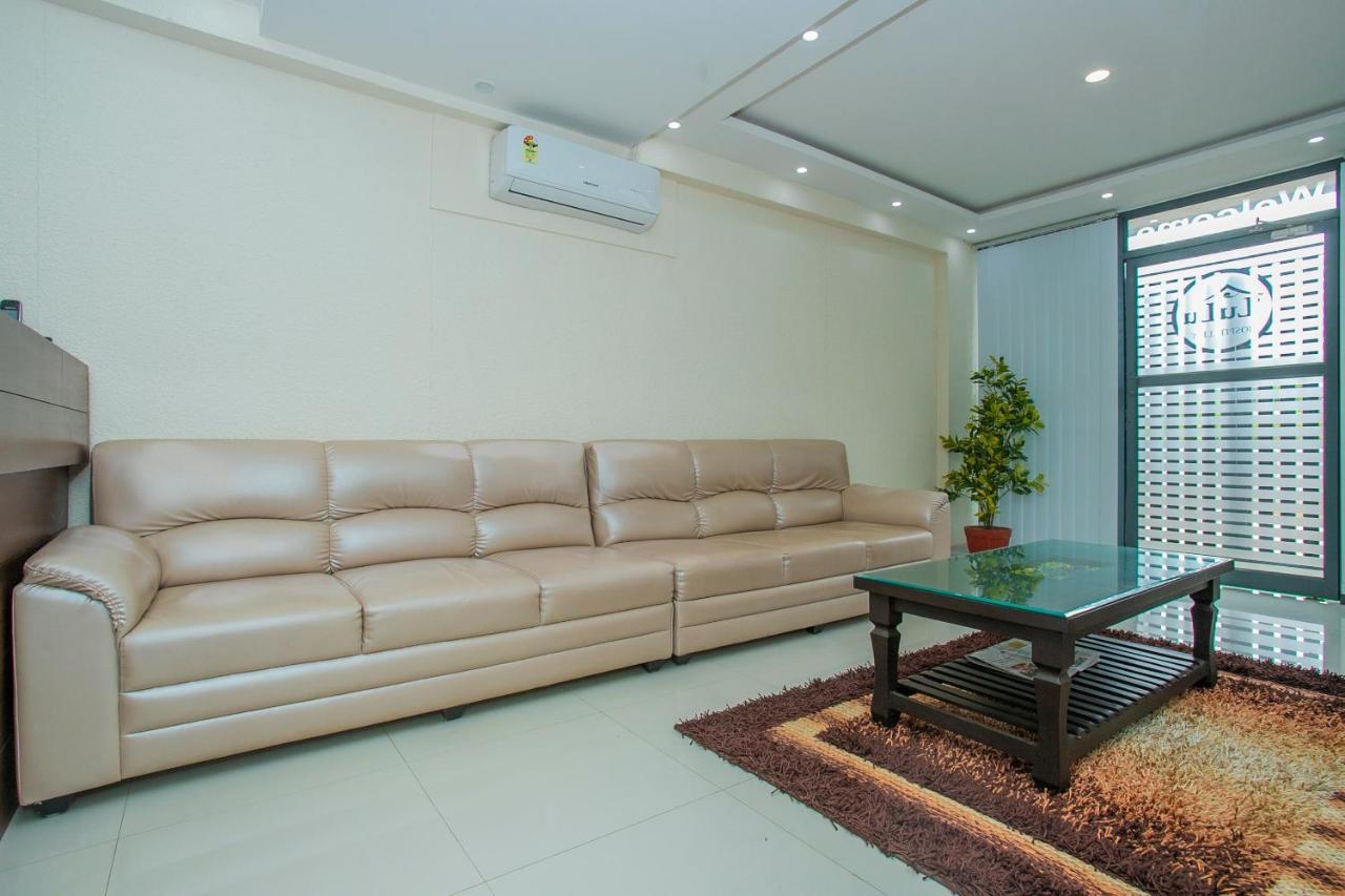 Готель Oyo 4797 Lulu Hospitality Yelahanka Екстер'єр фото