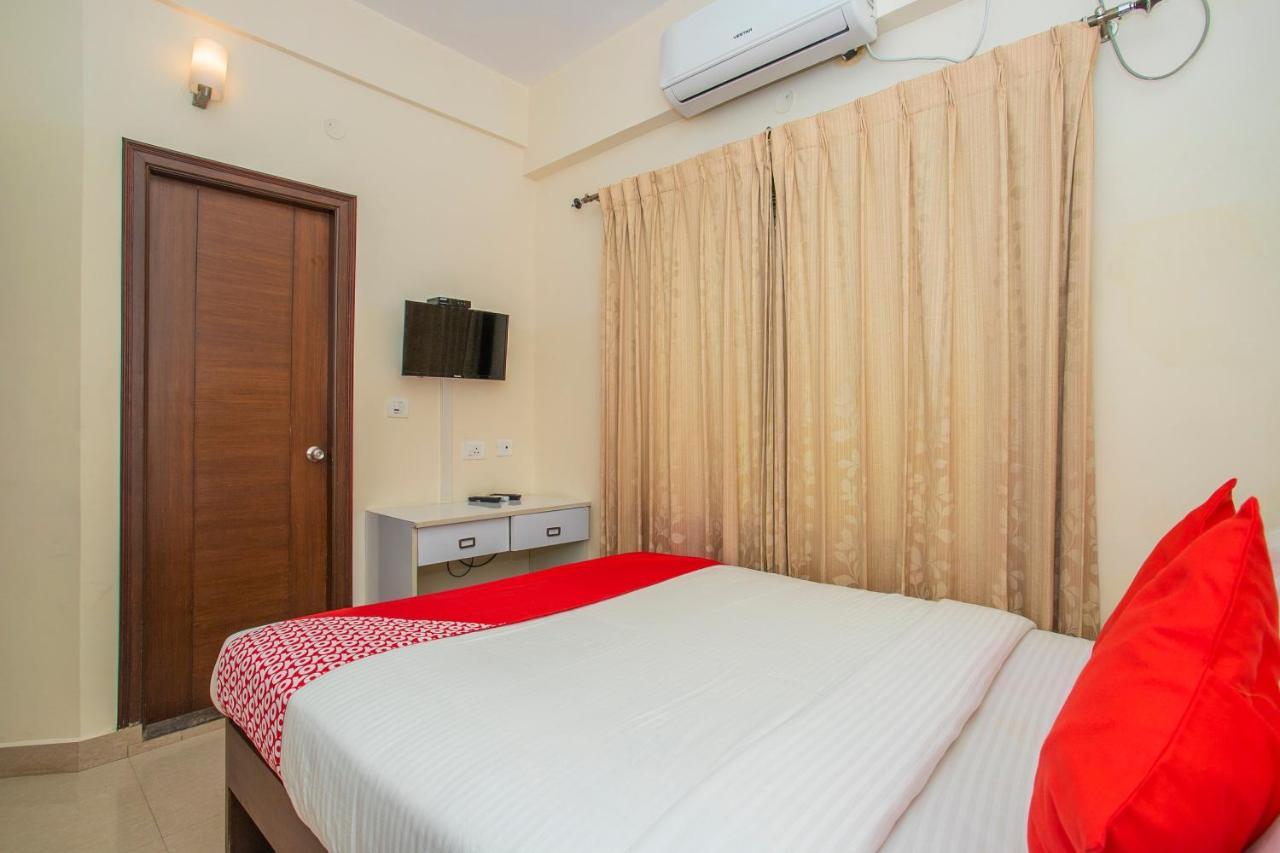 Готель Oyo 4797 Lulu Hospitality Yelahanka Екстер'єр фото