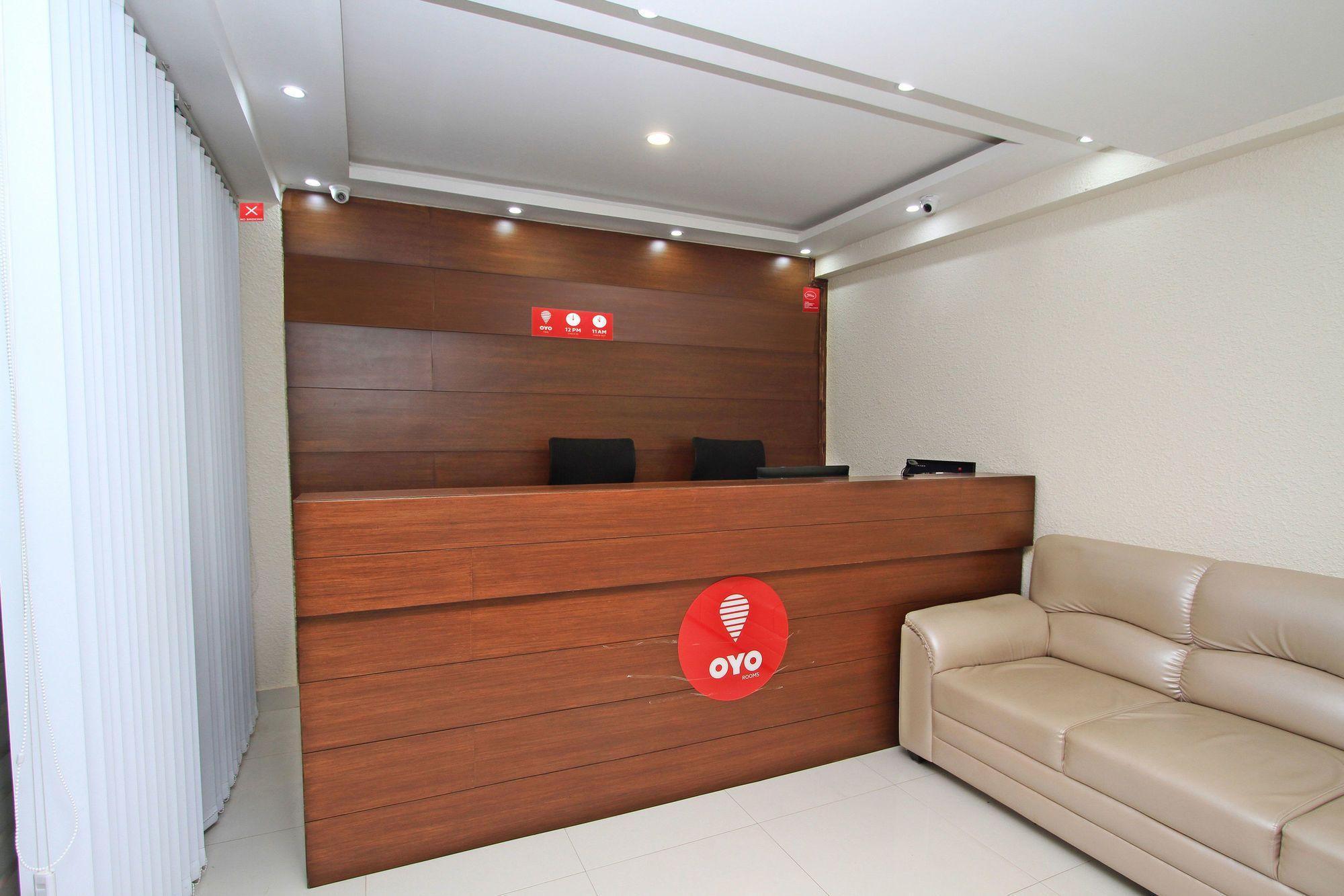 Готель Oyo 4797 Lulu Hospitality Yelahanka Екстер'єр фото