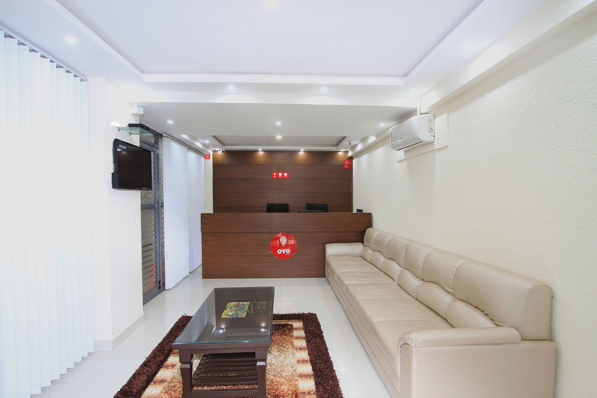 Готель Oyo 4797 Lulu Hospitality Yelahanka Екстер'єр фото