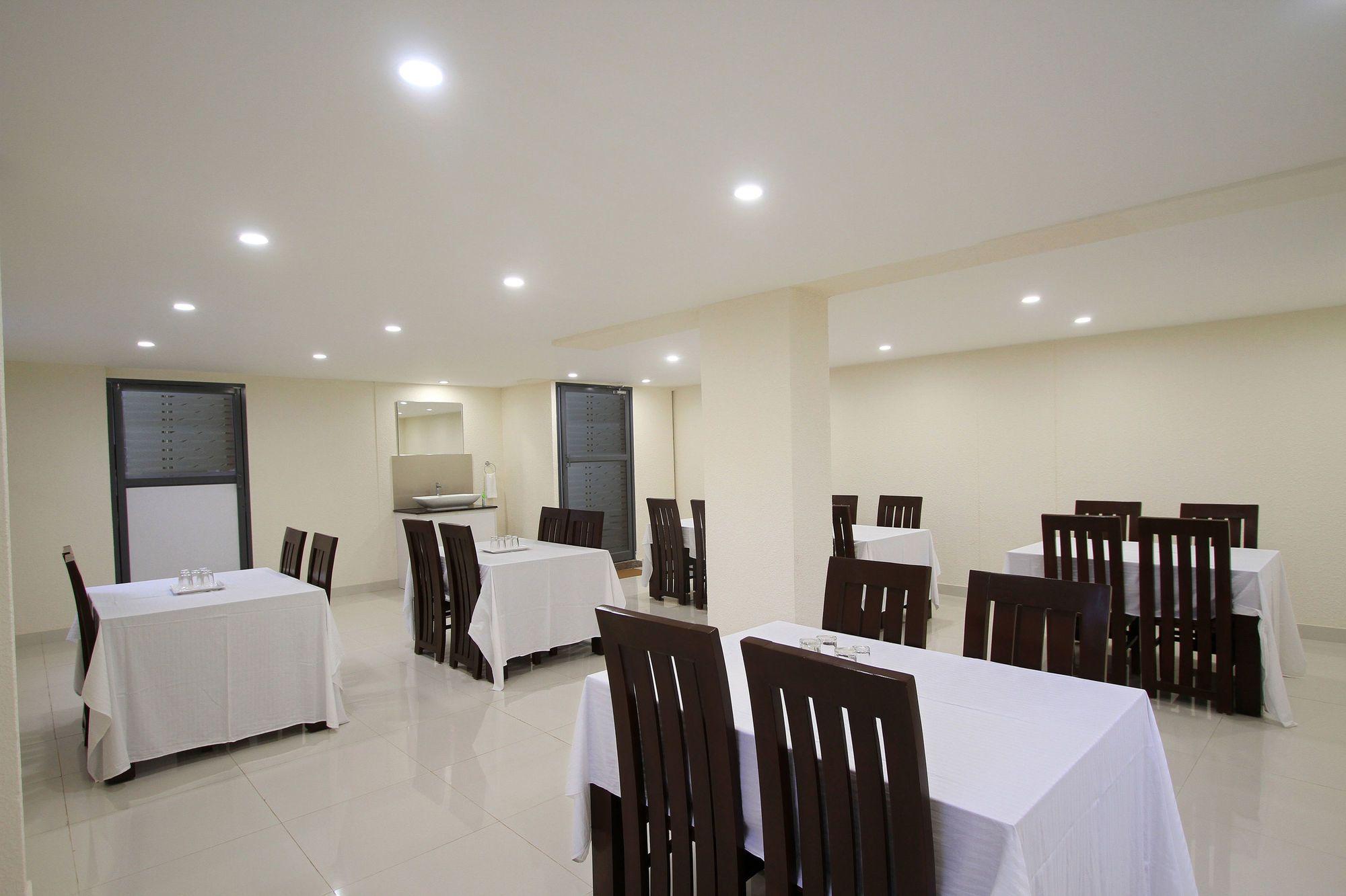 Готель Oyo 4797 Lulu Hospitality Yelahanka Екстер'єр фото